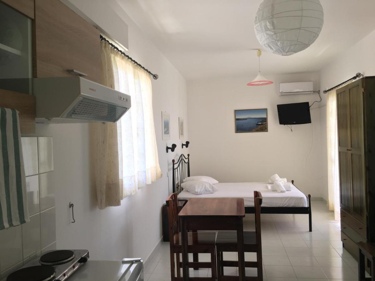Yénion Camelia Studios المظهر الخارجي الصورة